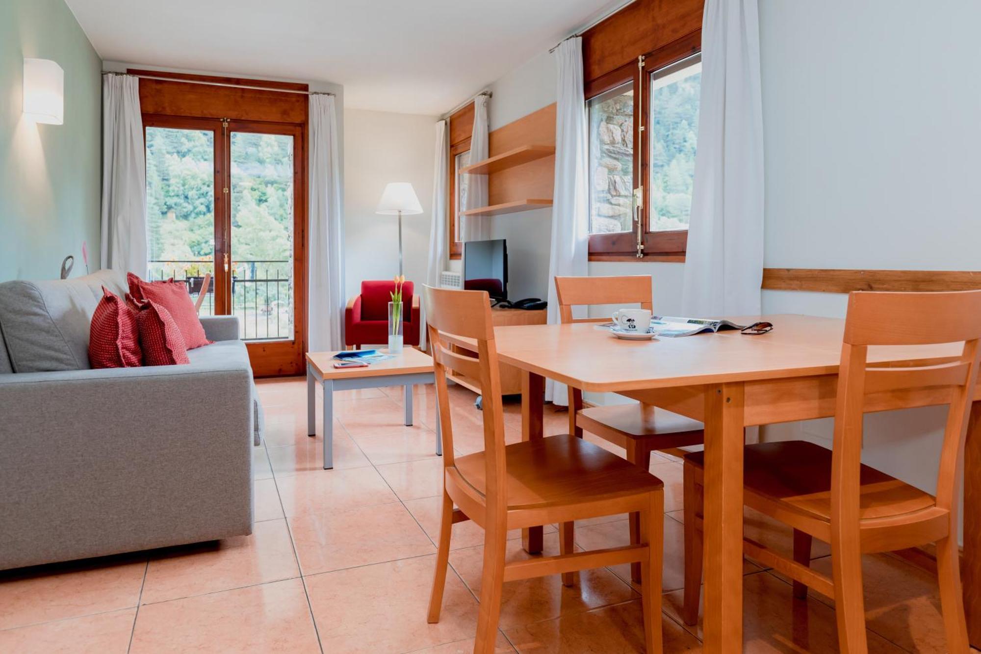 Pierre & Vacances Aparthotel La Tulipa Ордино Экстерьер фото