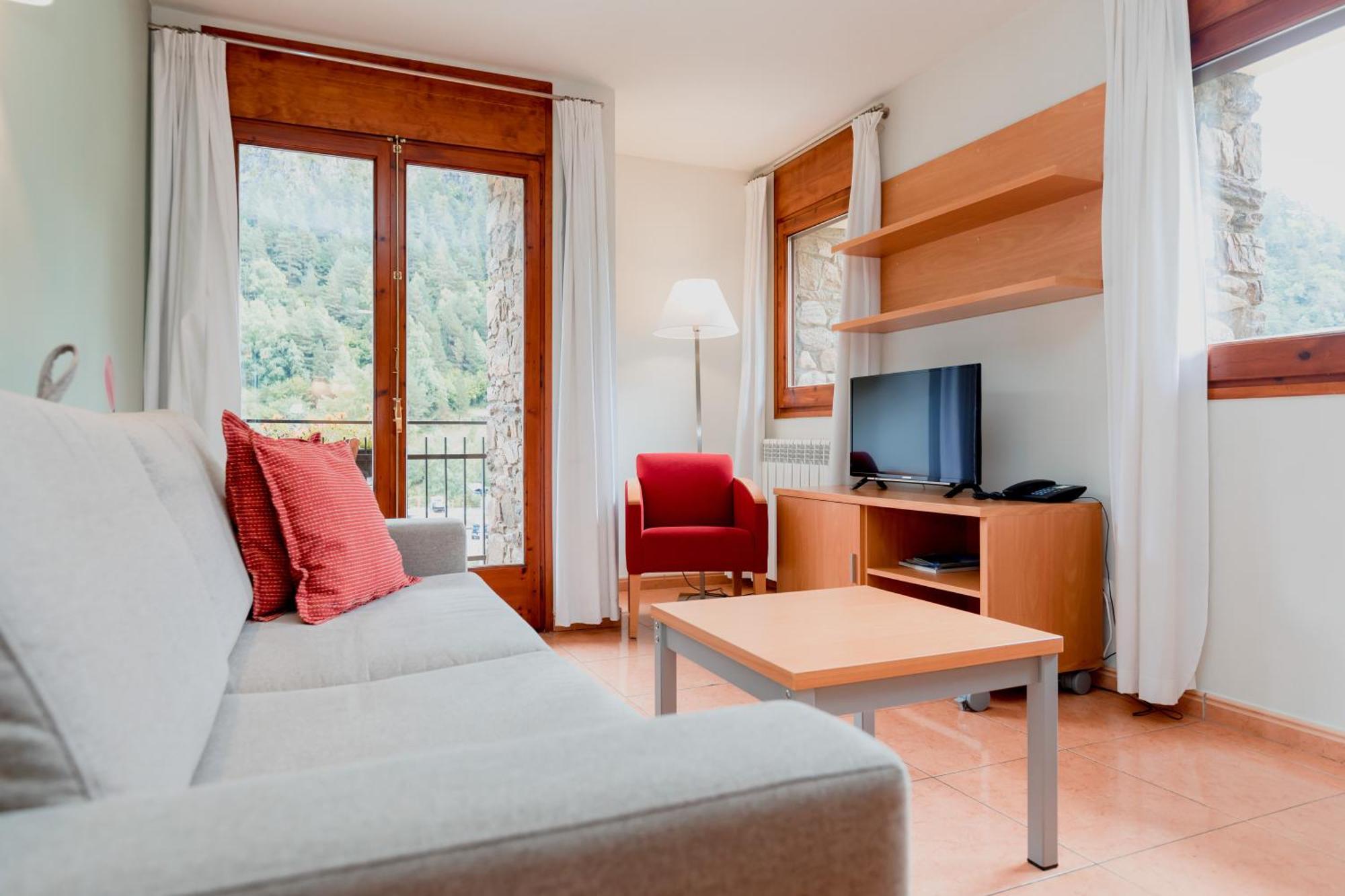 Pierre & Vacances Aparthotel La Tulipa Ордино Экстерьер фото