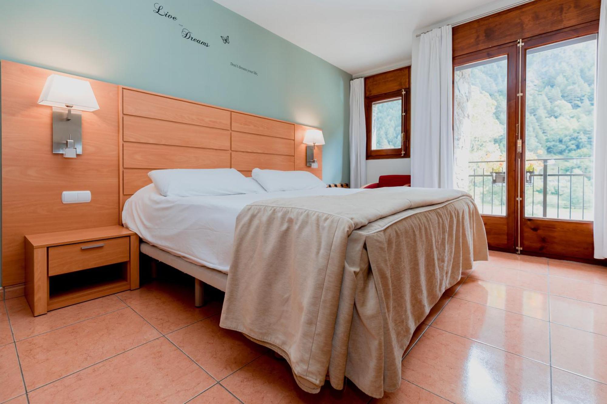 Pierre & Vacances Aparthotel La Tulipa Ордино Экстерьер фото